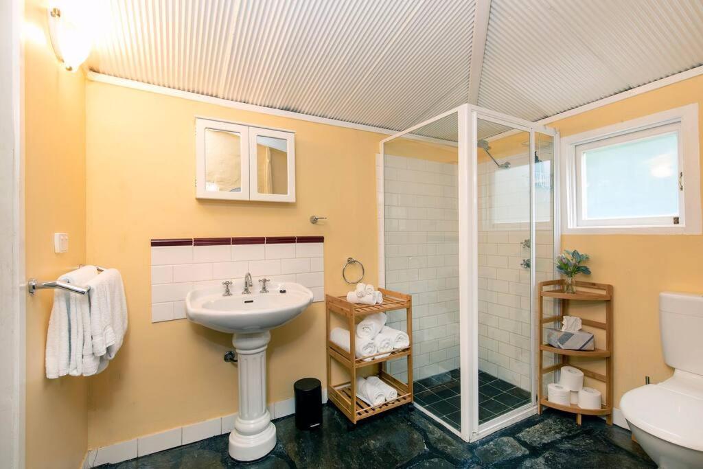 Willunga Cottage- Sleeps 6 Pool Екстериор снимка