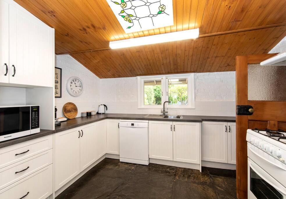 Willunga Cottage- Sleeps 6 Pool Екстериор снимка