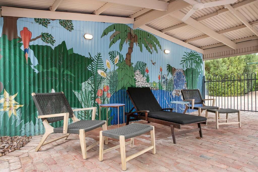 Willunga Cottage- Sleeps 6 Pool Екстериор снимка